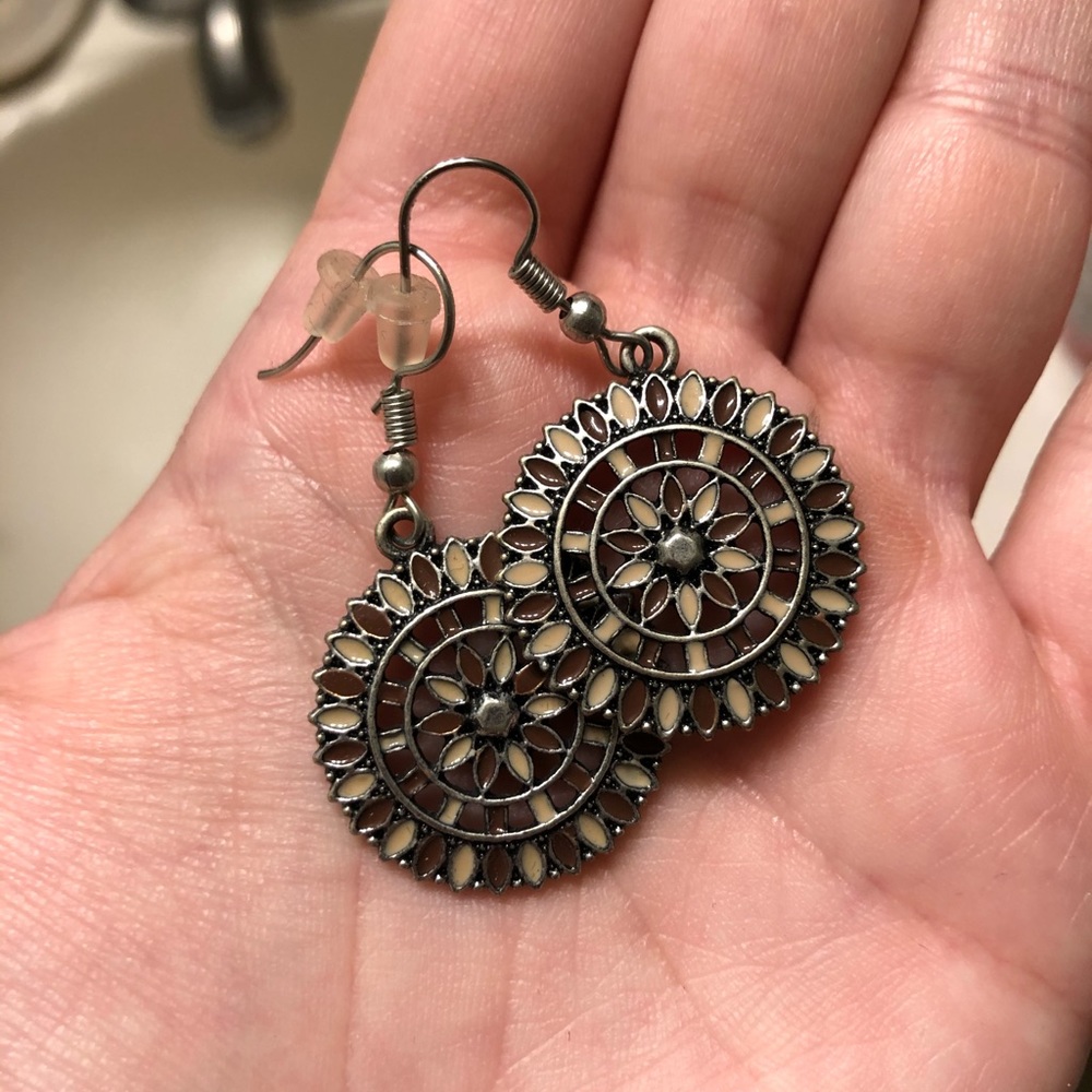 💥FINAL DAY Brown and tan round earrings